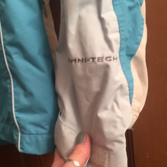 Girls Columbia winter jacket outer shell - Picture 11 of 13